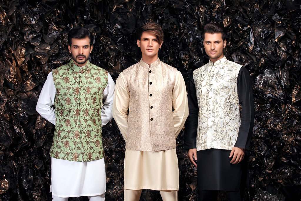 What A Groom Should Wear on His Mehndi?